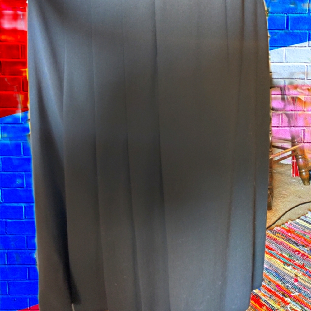 AKRIS B. Goodman 🖤  lace panel evening midi dress - Picture 9 of 9